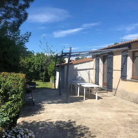 Maison Au Calme Avec Parking En Petite Camargue Beauvoisin (Gard)